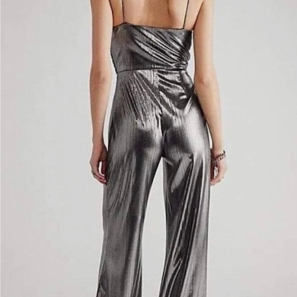 Retrofete Everly Metallic Silver Gunmetal
Flare Wide Leg Jumpsuit Size M - Picture 4 of 8